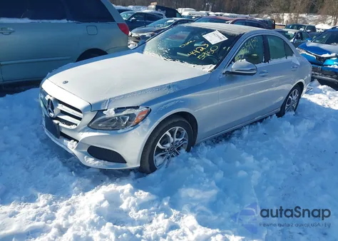 2018 Mercedes-Benz C 300 4Matic из США, поврежденный, VIN WDDWF4KB1JR388616